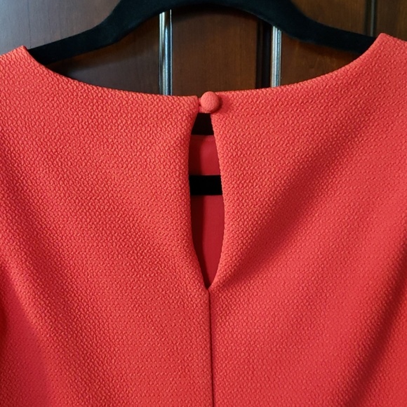 Red top - Picture 3 of 4